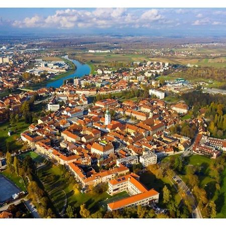 Apartment Karlovac Center Esterno foto